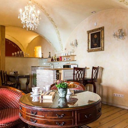 Antique Old Town Studio By Urban Rent Apartment Вилнюс Екстериор снимка