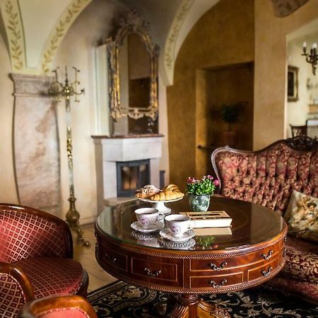 Antique Old Town Studio By Urban Rent Apartment Вилнюс Екстериор снимка