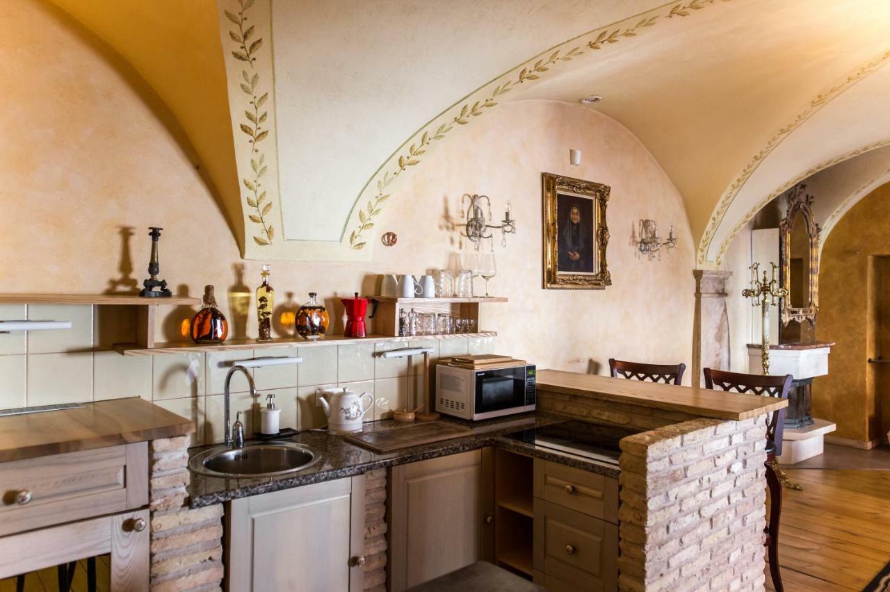 Antique Old Town Studio By Urban Rent Apartment Вилнюс Екстериор снимка